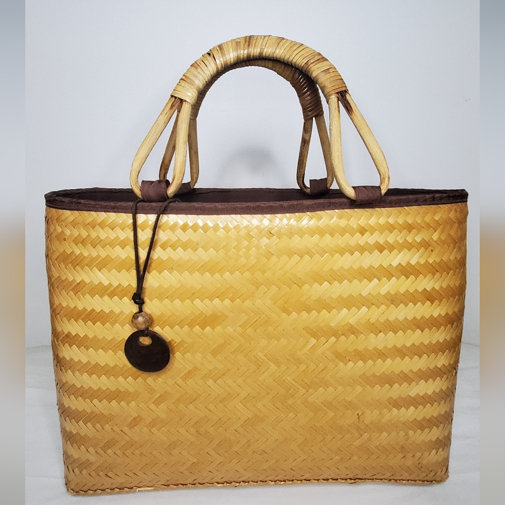 ESPRIT de Corp -Wicker bag natural color with brown lining-wood handles and feet